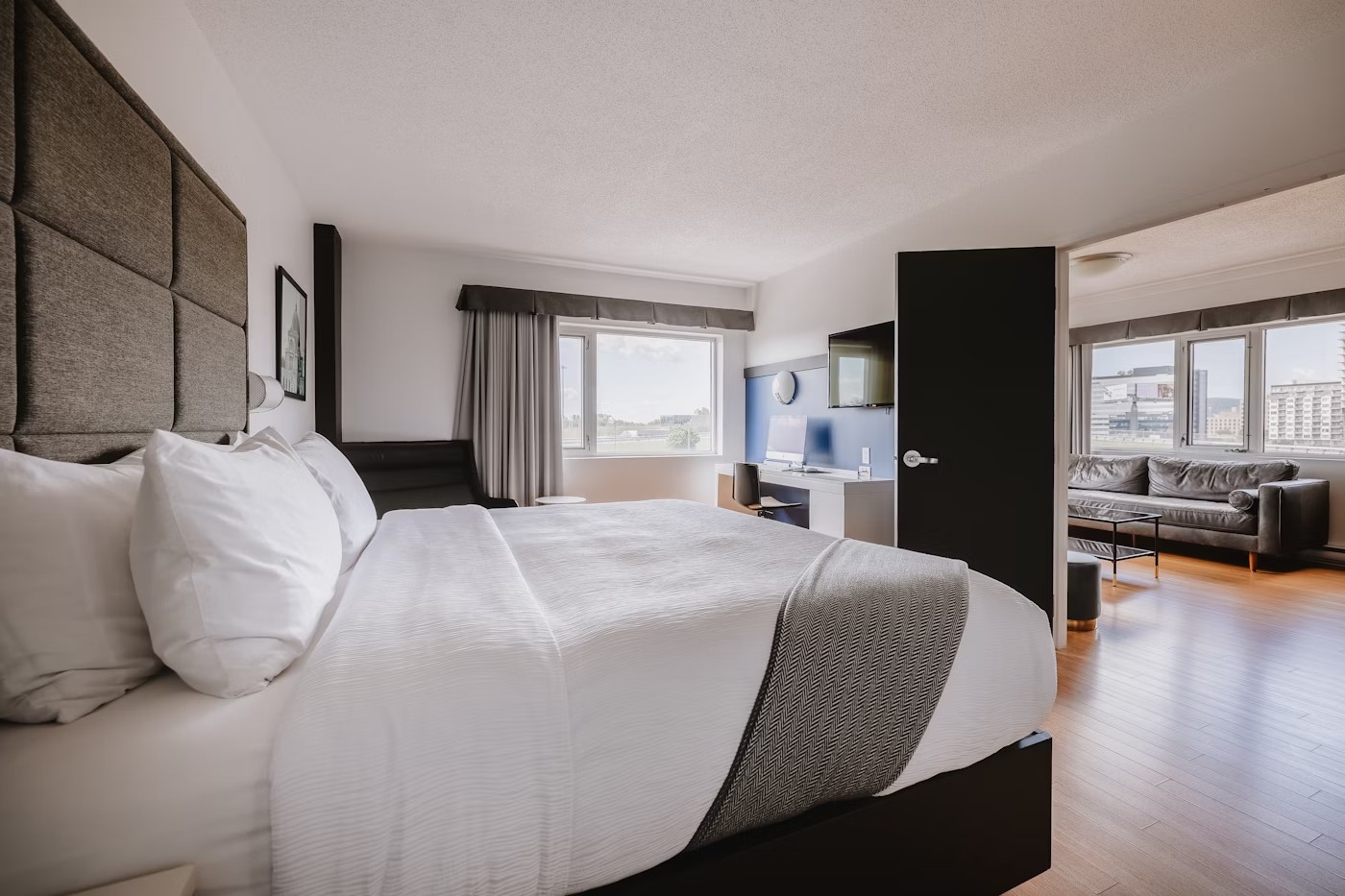 Hôtel Le Dauphin Montréal-Longueuil