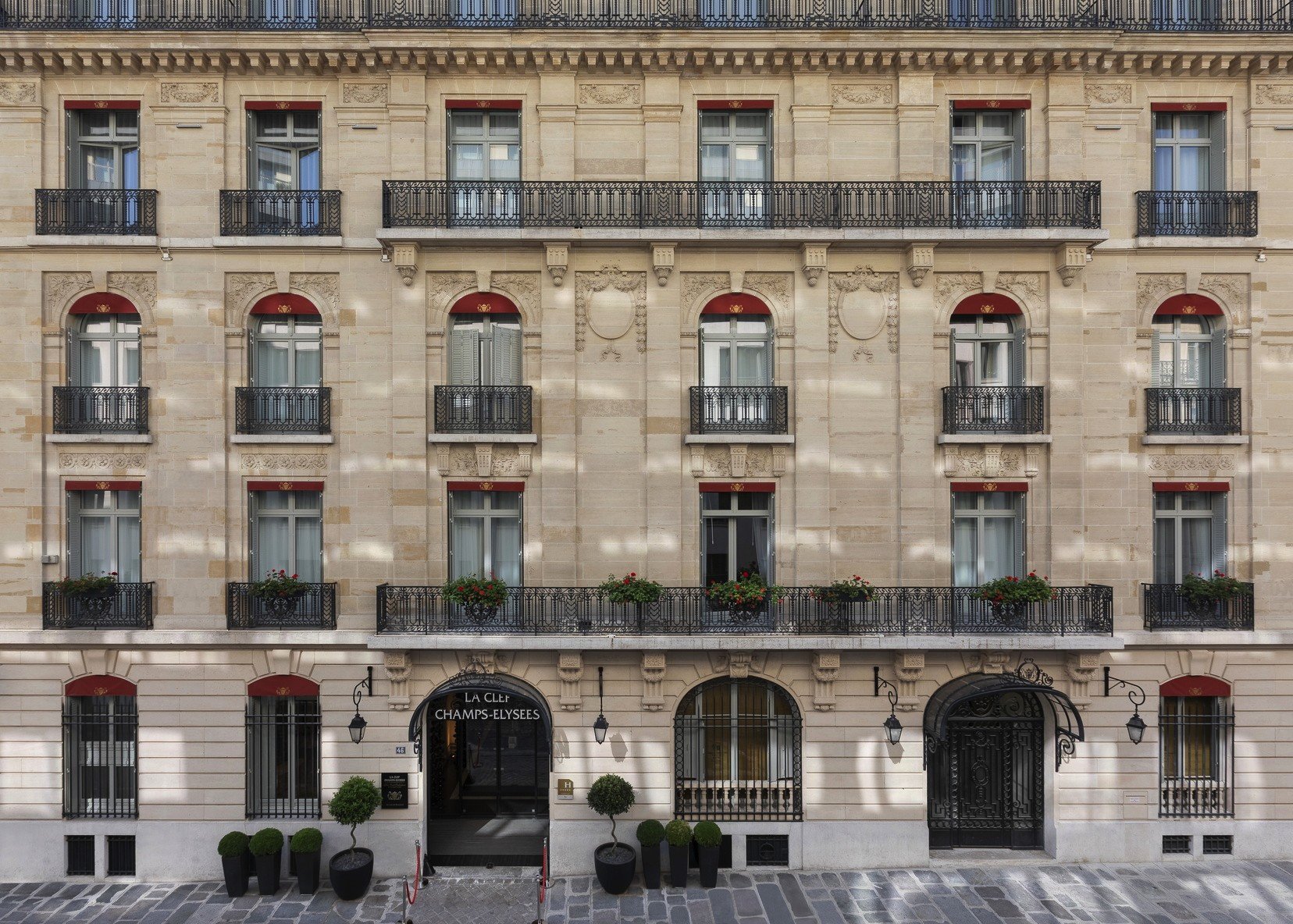 La Clef Champs-Élysées Paris by The Crest Collection