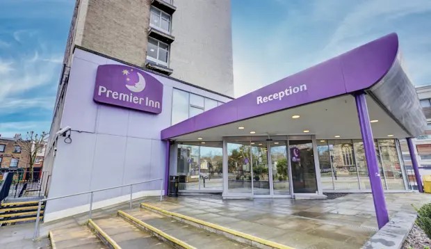 Premier Inn London Putney Bridge Hotel